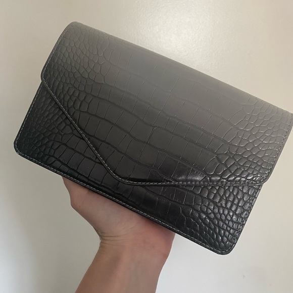 $15 SALE 🐊 BRAND NEW 🐊 BCBG style ombre faux croc mini crossbody clutch purse - Picture 5 of 9